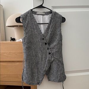 Abercrombie gingham vest